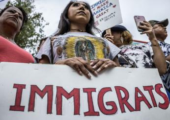 Usa, emergenza immigrazione a New York, Chicago e Denver. I sindaci: “Le città non reggono più”