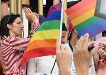 Roma Pride 2024, il 15 giugno più di un milione in corteo per la comunità Lgbtqia+. Elly Schlein sul carro con Gualtieri e Annalisa: “L’amore non si discrimina”