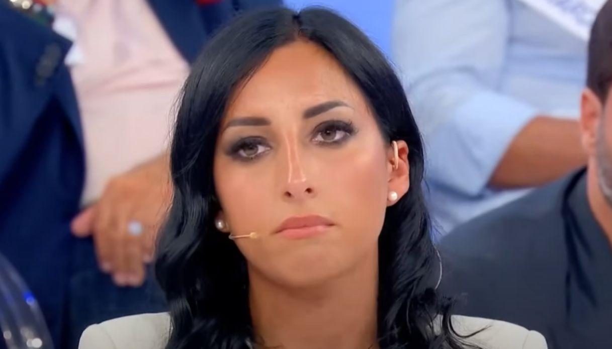 “Uomini e Donne”, riassunto della puntata di oggi 4 ottobre 2024, Francesca Sorrentino si confessa