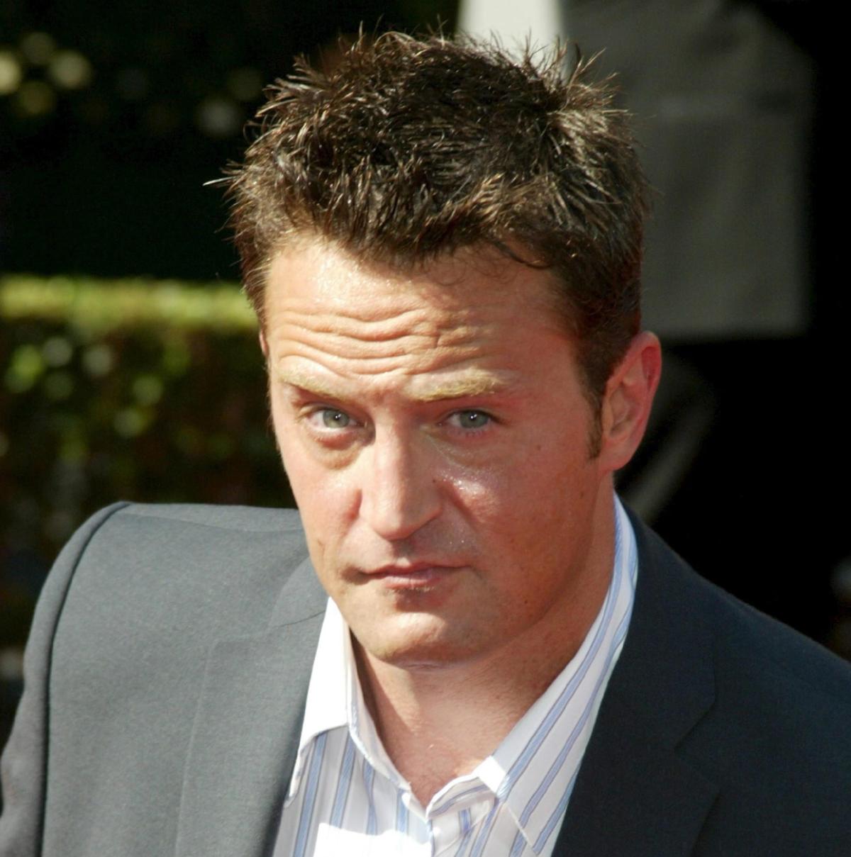 Morte Matthew Perry, l’attore fu ucciso da “una serie di sostanze t…