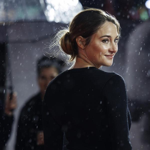 Chi è Shailene Woodley: malattia, fidanzato, figli e film dell’attrice nel nuovo biopic su Janis Joplin