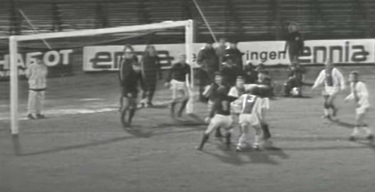 Accadde oggi nel calcio: 50 anni fa, il 16 gennaio del 1974 Ajax-Milan 6-0 in Supercoppa UEFA