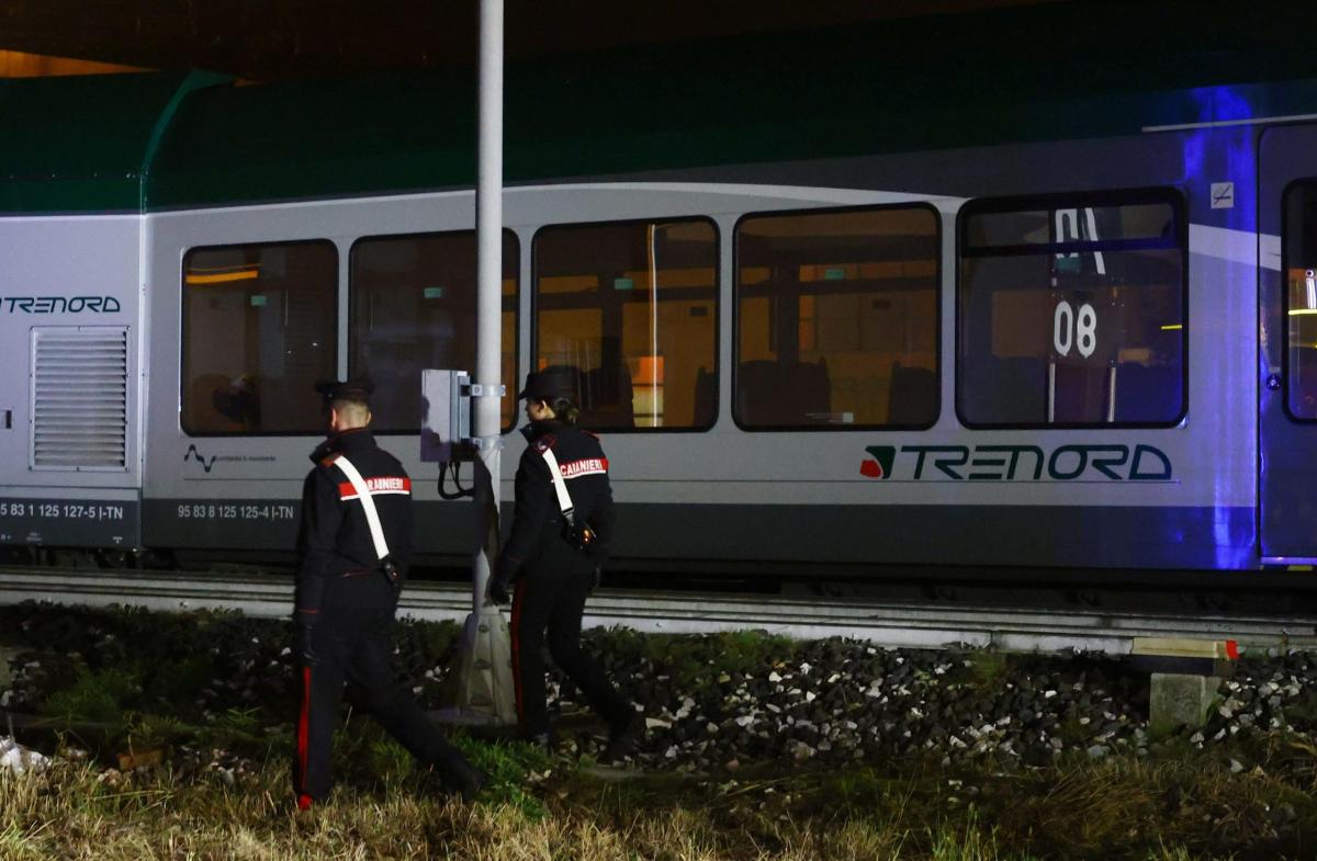 Treno deragliato nel Bresciano: convoglio e binari sotto sequestro….