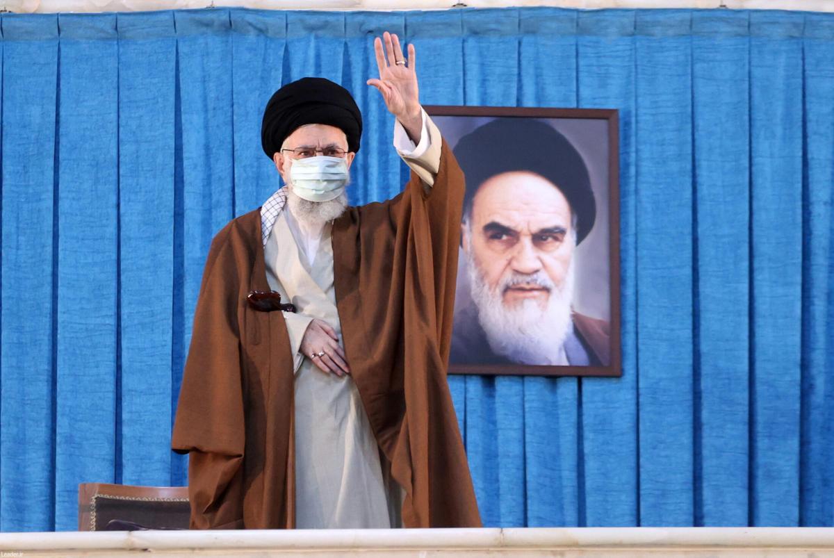 Iran, Khamenei contro tutti: “Musulmani combattano complotti di Usa…