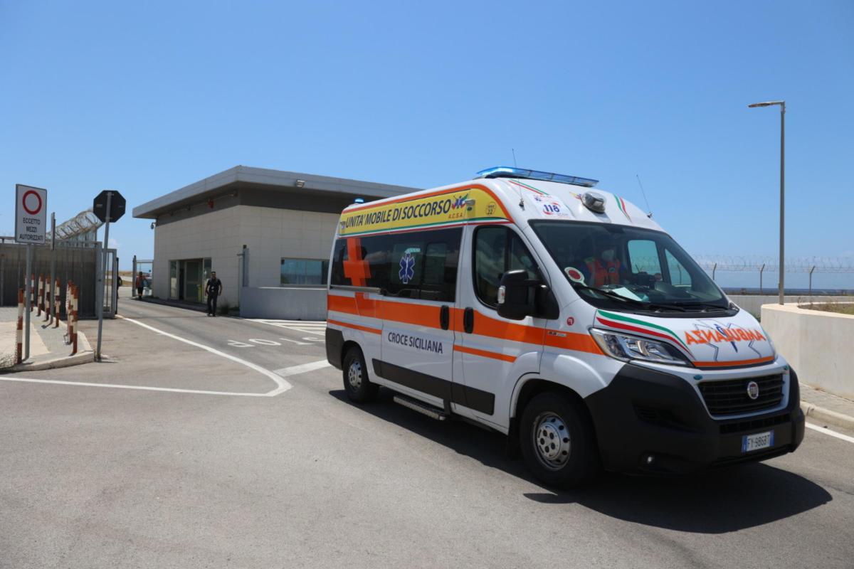 Livorno, incidente sulla Variante Aurelia: strada bloccata