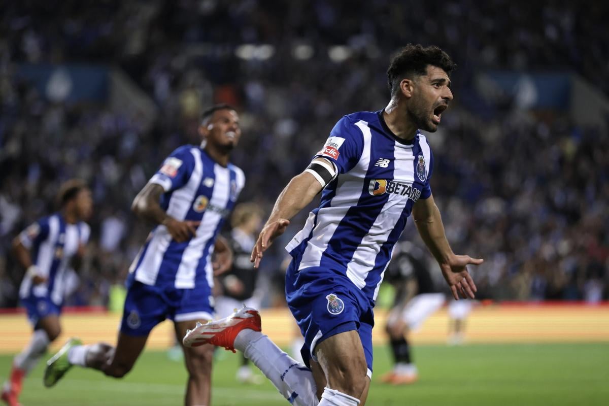 Porto, Taremi segna il gol decisivo nel derby con il Boavista e scoppia in lacrime: nel suo futuro c’è l’Inter | VIDEO