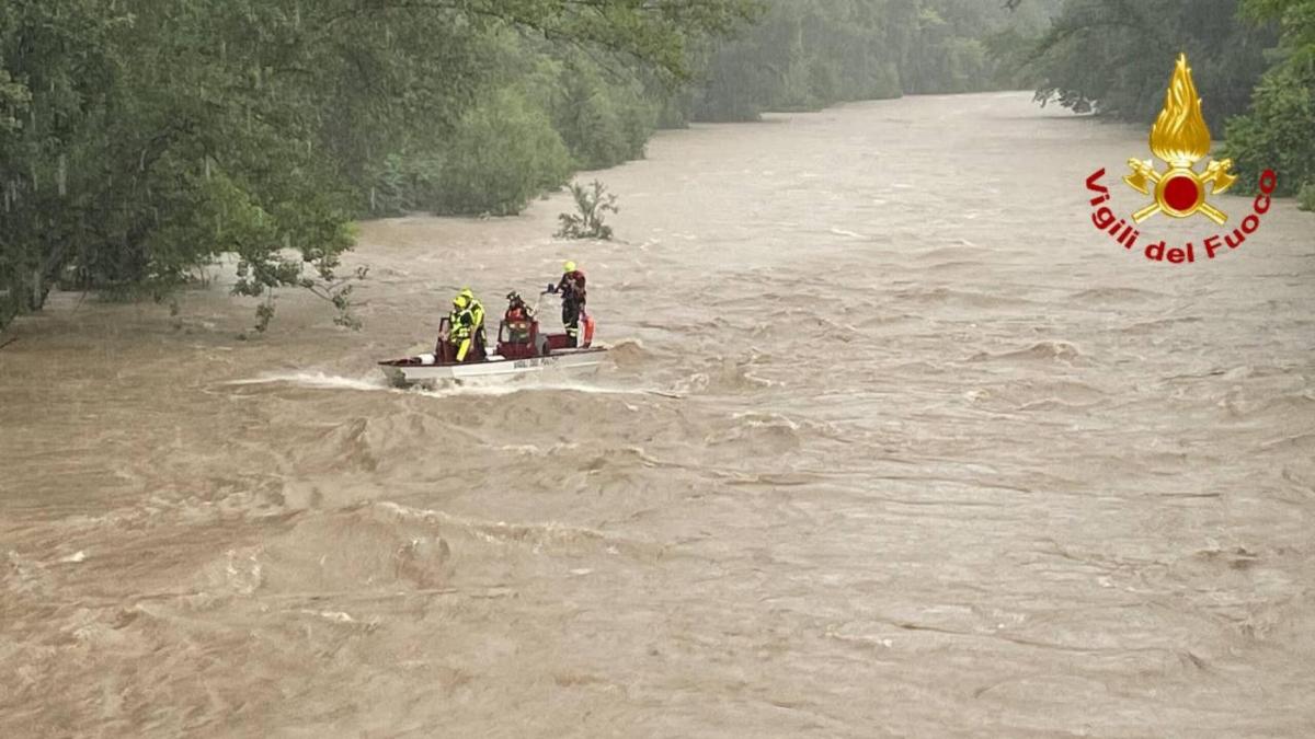 Friuli, ragazzi dispersi nel Natisone: continuano le ricerche, il livello dell’acqua si è abbassato di tre metri