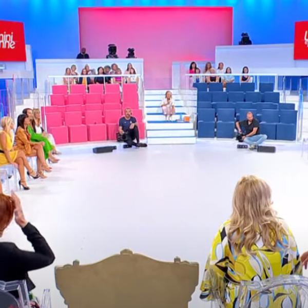 Uomini e donne, perché Jack Vanore ha rinunciato al programma: “Problemi di salute”, Maria De Filippi e Raffaella Mennoia fondamentali nel suo percorso