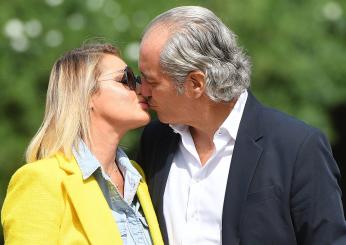 Simona Ventura e il matrimonio da sogno oggi a Rimini con Giovanni Terzi: invitati, outfit e torta nuziale