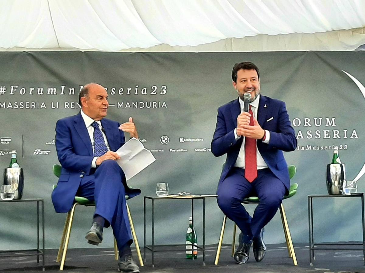 Ponte sullo Stretto, Salvini: “Stanziamenti verso ottobre, nel 2024…