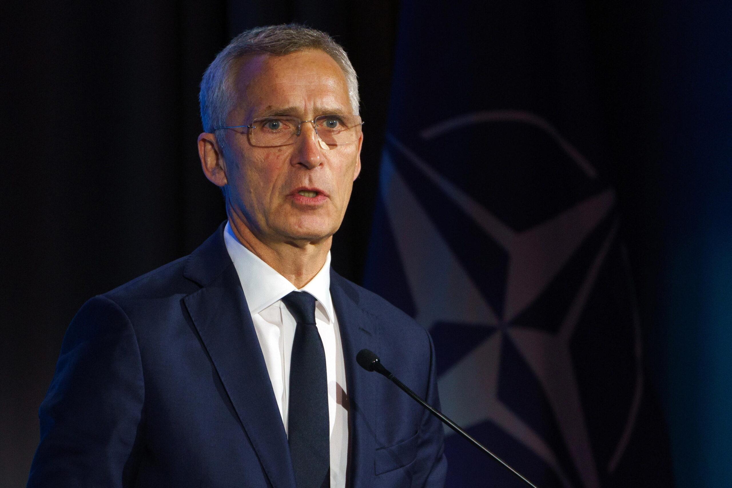 Stoltenberg vertice Nato