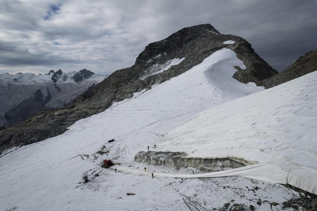 Sulle Alpi bavaresi sta scomparendo parte del ghiacciaio Schneeferner