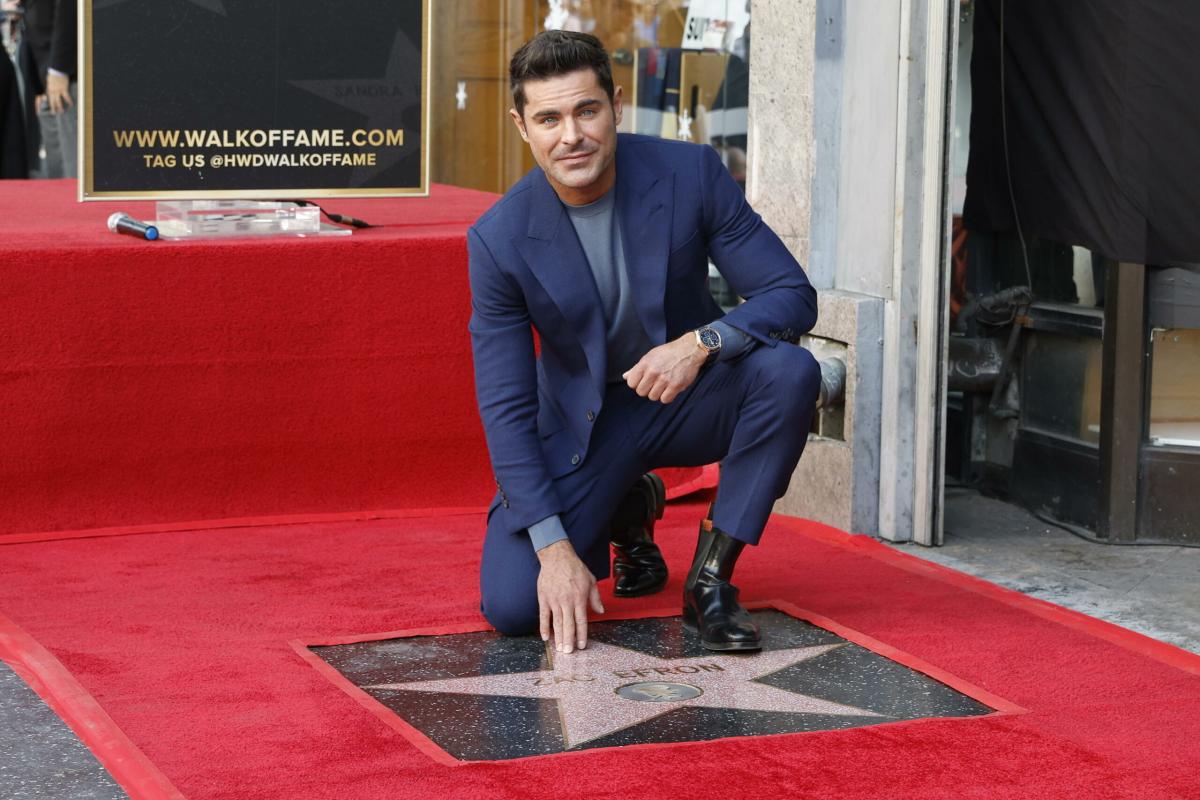 Zak Efron, stella sulla Walk of Fame: l’attore ringrazia “High Scho…