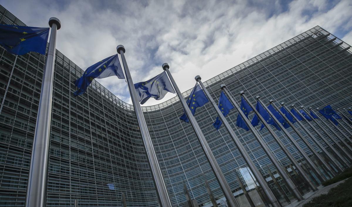 Il responso della Commissione Ue: manovra italiana giudicata “non p…