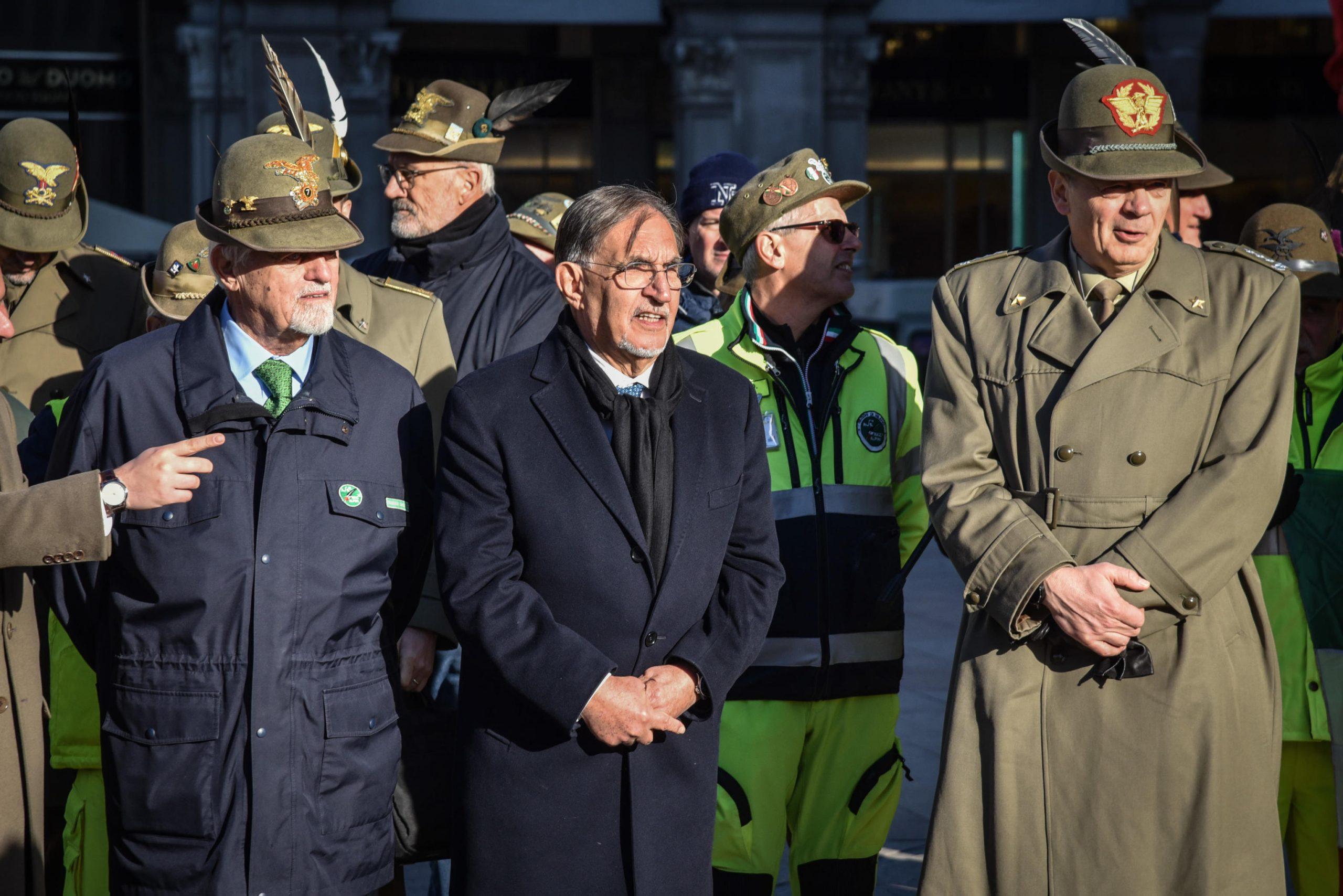 Alpini, La Russa: “Corpo tutt’oggi straordinario”. Sì al ddl per la mini naja, la leva mista