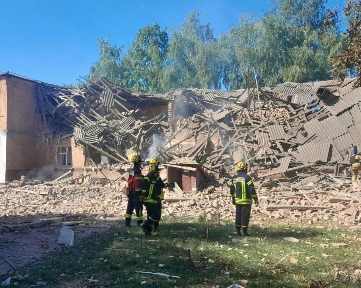 Ucraina, attacco russo a una scuola nel Sumy: 4 morti