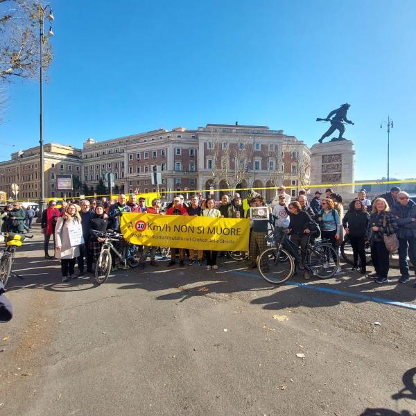 #Città30Subito, a Roma la protesta contro la direttiva del ministro Salvini. Polverini (Fiab): “È il no del MIT a essere ideologico”