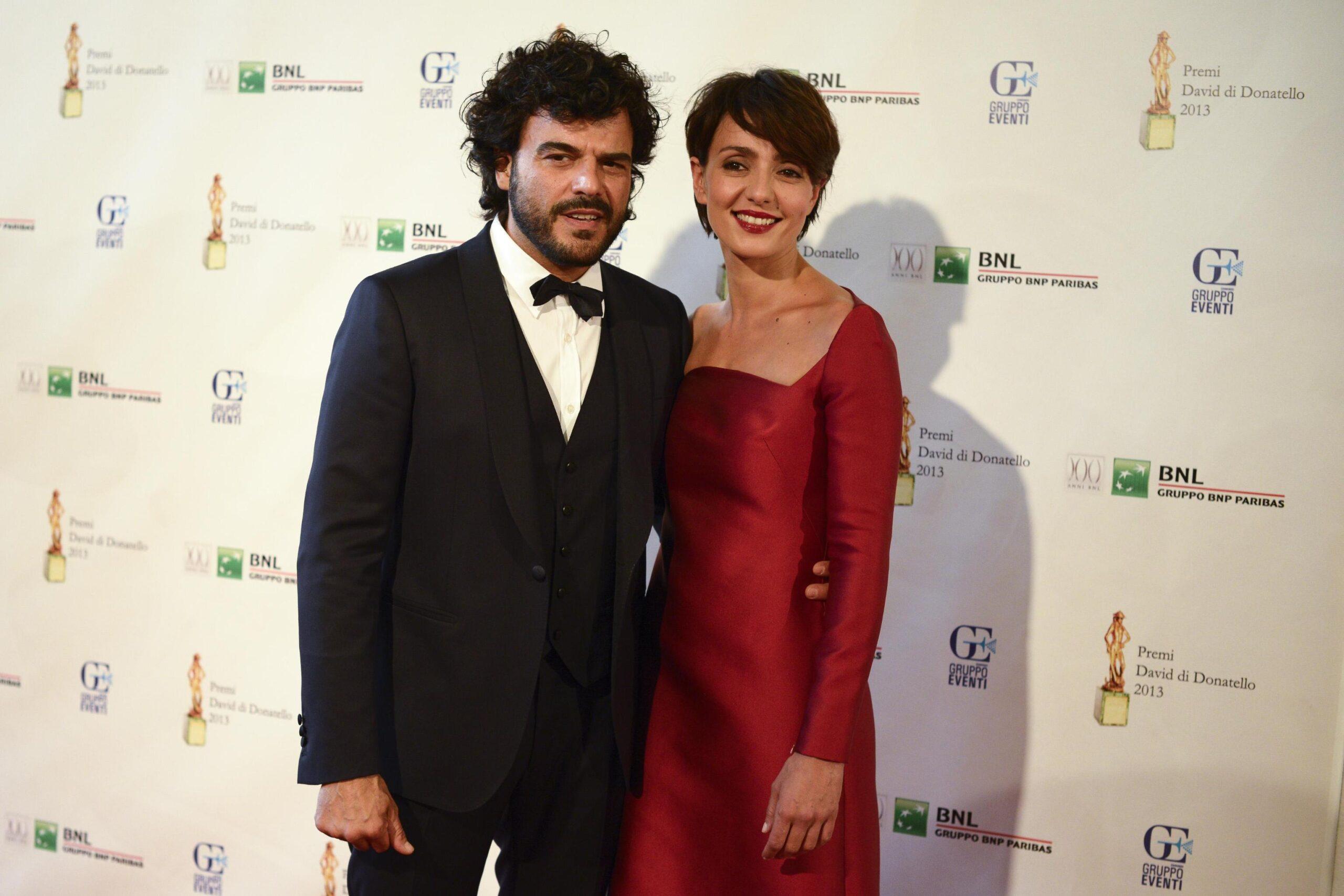 Francesco Renga e Ambra Angiolini insieme per festeggiare il compleanno del figlio Leonardo: il video fa impazzire i fan