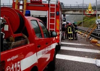 Bologna, incidente sulla A13: chiuso il tratto dopo urto tra bus, auto e camion