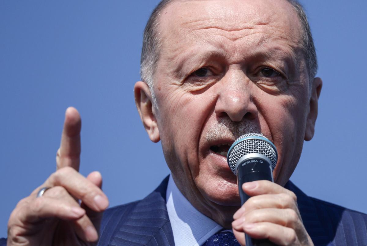 Medio Oriente, le dichiarazioni di Erdogan fanno infuriare Israele. Volpini (analista geopolitico): “Sono aumentate le tensioni, l’esercito di Tel Aviv ora è impegnato su tre fronti”