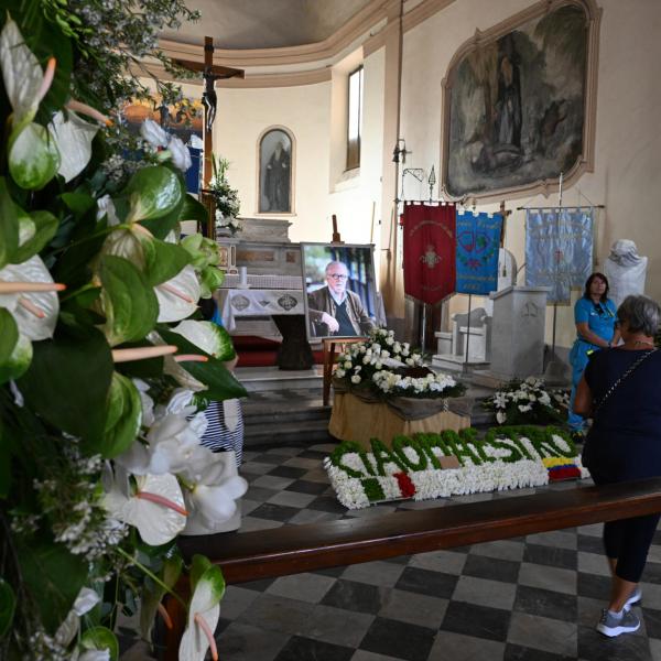 “Ciao Maestro”, Pietrasanta in lutto per Fernando Botero