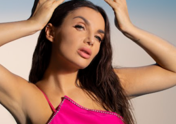 Elettra Lamborghini annuncia a sorpresa l’uscita del nuovo album: “Sono molto emozionata”