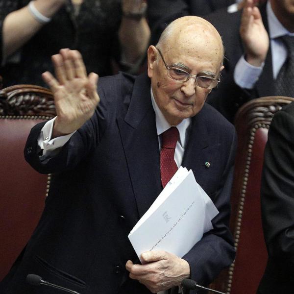 Morte Giorgio Napolitano, il cordoglio di Sergio Mattarella: “Nella sua vita si specchia parte della storia d’Italia”