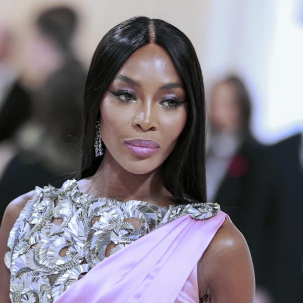 Figlie di Naomi Campbell, come sono state concepite? Ipotesi maternità surrogata