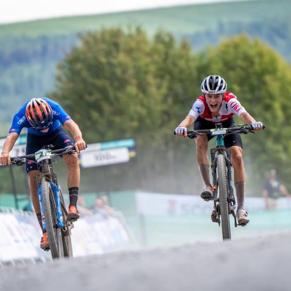 Trionfo dell’Italia ai Mondiali juniores di ciclismo, oro per il quartetto azzurro