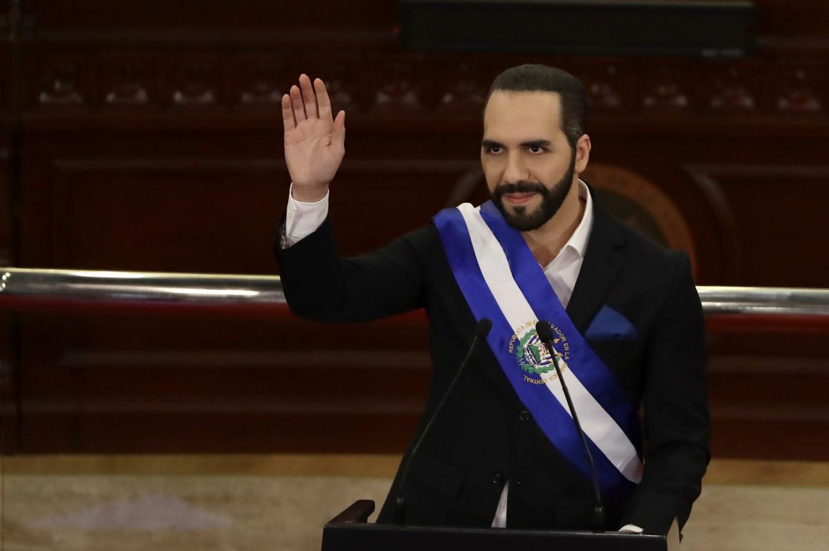 Chi è Nayib Bukele? Biografia e carriera politica del presidente in congedo di El Salvador che attende la riconferma alle elezioni 2024