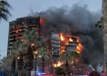 Spagna, incendio in edificio di 14 piani a Valencia: almeno 5 morti. Ricerche in corso per altre 15 persone