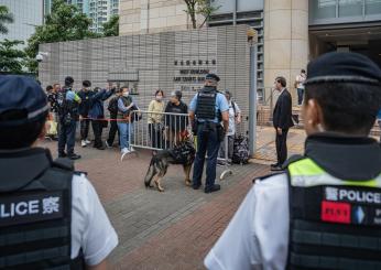 Hong Kong, 14 attivisti pro democrazia giudicati colpevoli di sovversione nel più grande caso di sicurezza nazionale