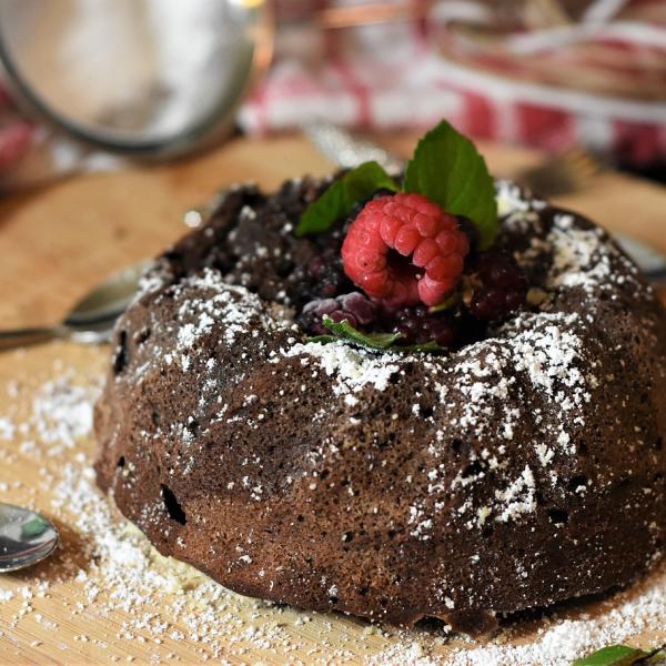 Come si fa la torta al cioccolato senza glutine, in tre diverse varianti