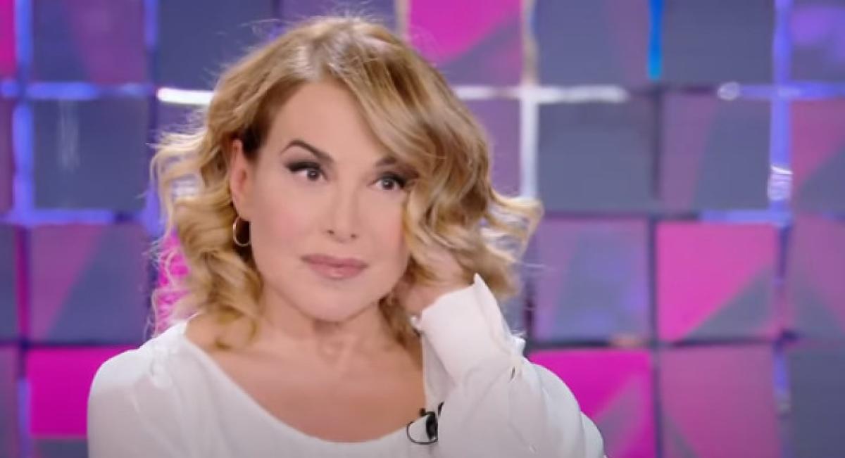 Barbara D’Urso, futuro lontano da Mediaset: sta prendendo lezioni d…