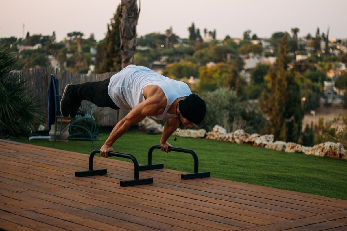 Calisthenics: cos’è e quali sono i suoi benefici