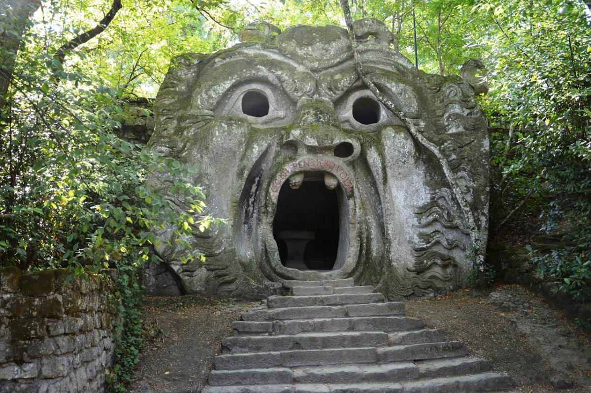 Per cosa è famoso Bomarzo? Ecco perché vale la pena visitare il bosco situato in provincia di Viterbo