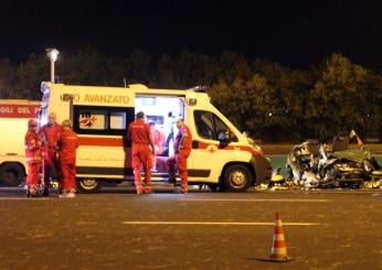 Cuneo, incidente a Vezza d’Alba: auto finisce fuori strada, morte due ragazze tedesche