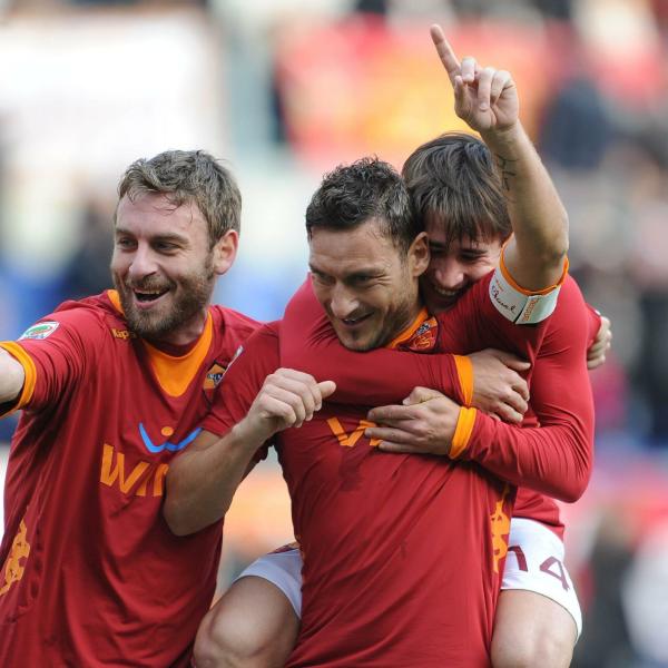 Perché Totti non ha fatto gli auguri a De Rossi? Il silenzio social dell’ex dieci che fa rumore