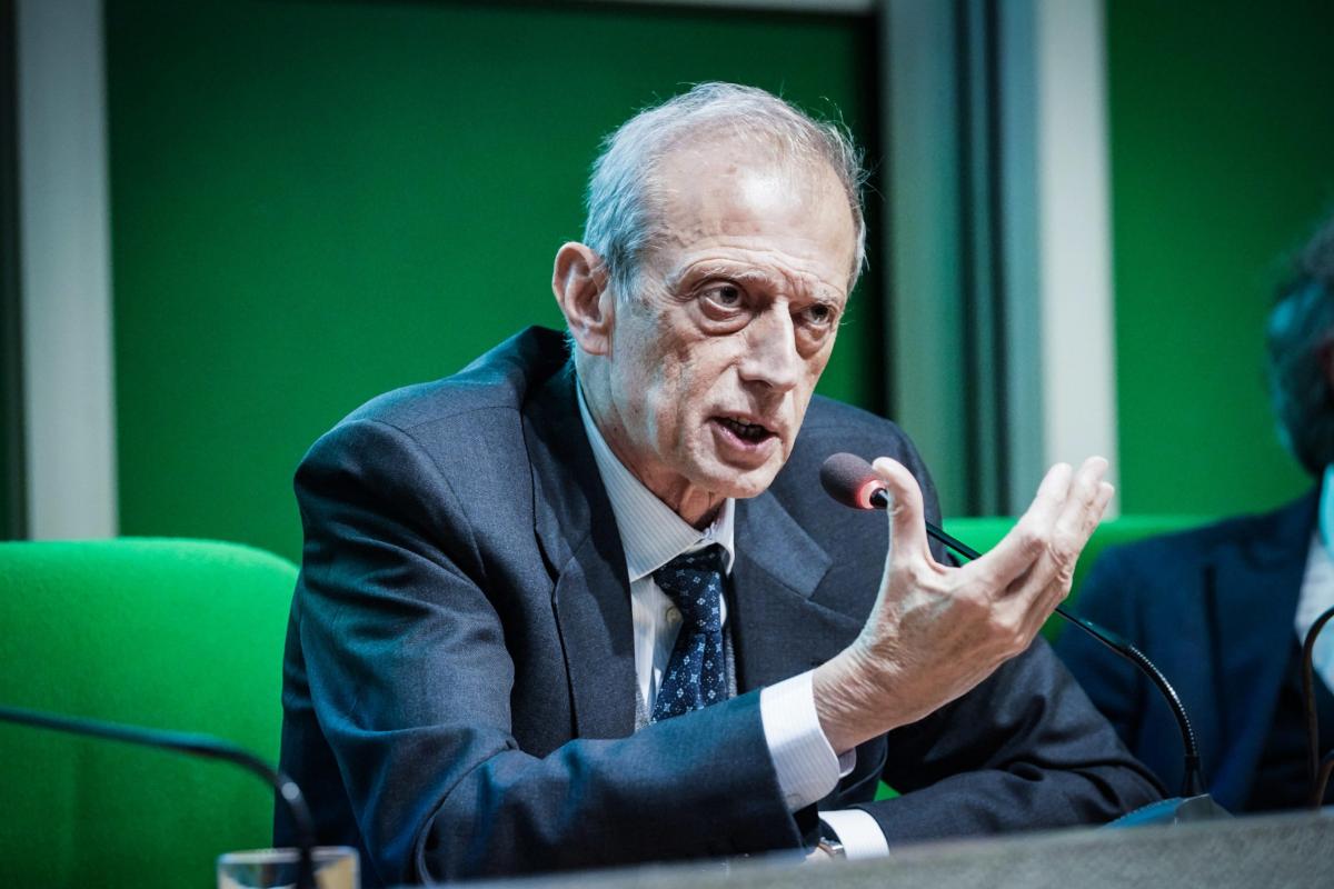 Congresso Pd, Fassino: “Superare la sclerosi delle correnti”   