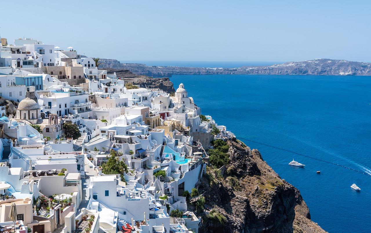 Quali sono le migliori spiagge di Santorini: l’elenco delle più belle