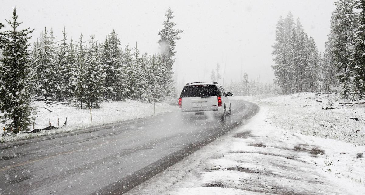 Meteo, cambia tutto: da metà mese torna l’inverno con freddo e neve…