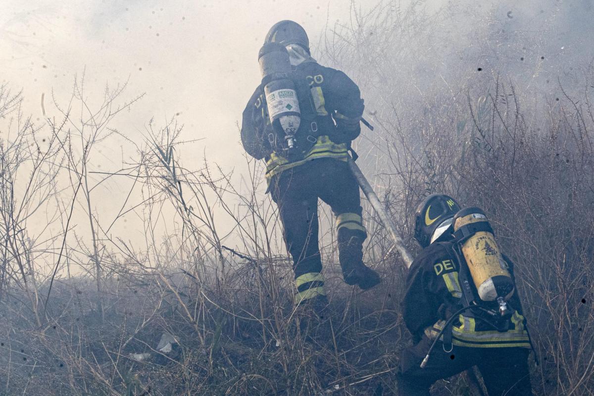 Agrigento, tenta di spegnere un incendio: pensionato muore carboniz…