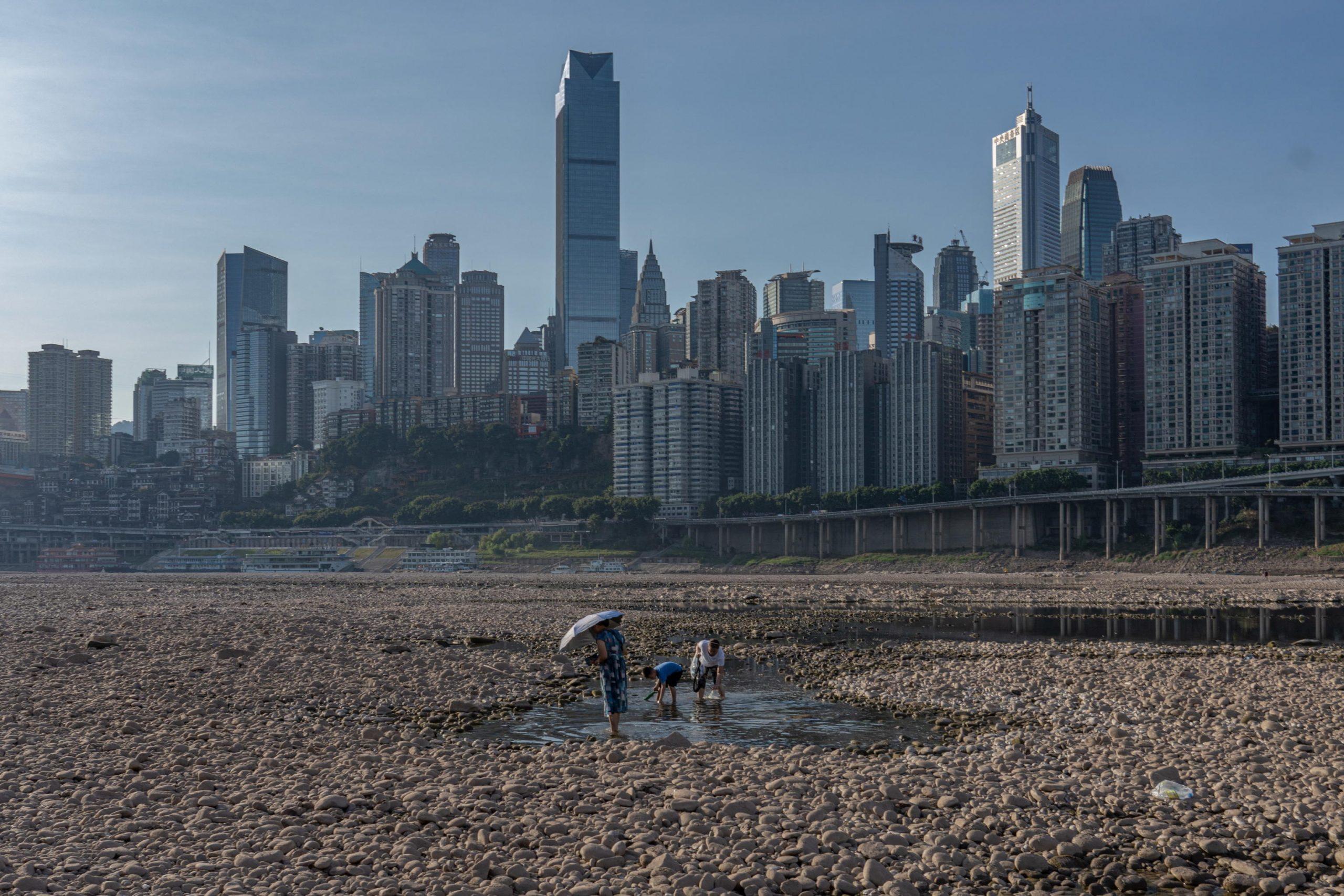 Siccità Cina, il fiume Yangtze in secca e carenze energia