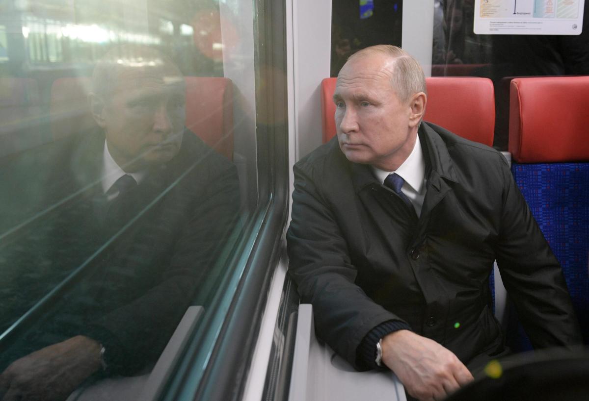 Putin vola basso, preferisce il treno blindato all’aereo. Ecco come…