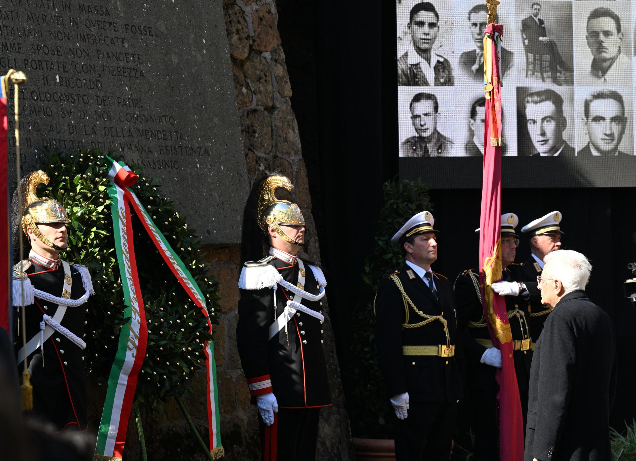 Mattarella alle Fosse Ardeatine, il presidente della Repubblica ricorda i martiri dell’eccidio nazista