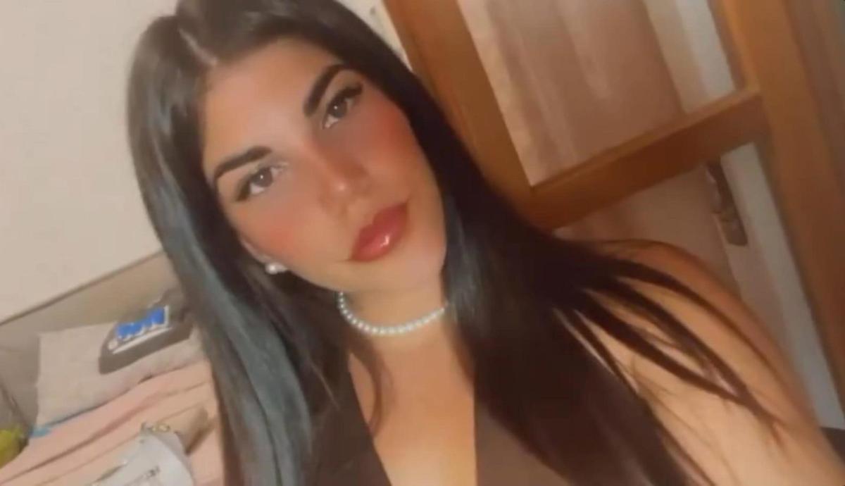 Fiaccolata per Sofia Castelli, la 20enne uccisa dall’ex fidanzato: …