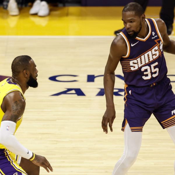 NBA, Durant entra nella top 10 dei giocatori con più punti nella storia: la classifica