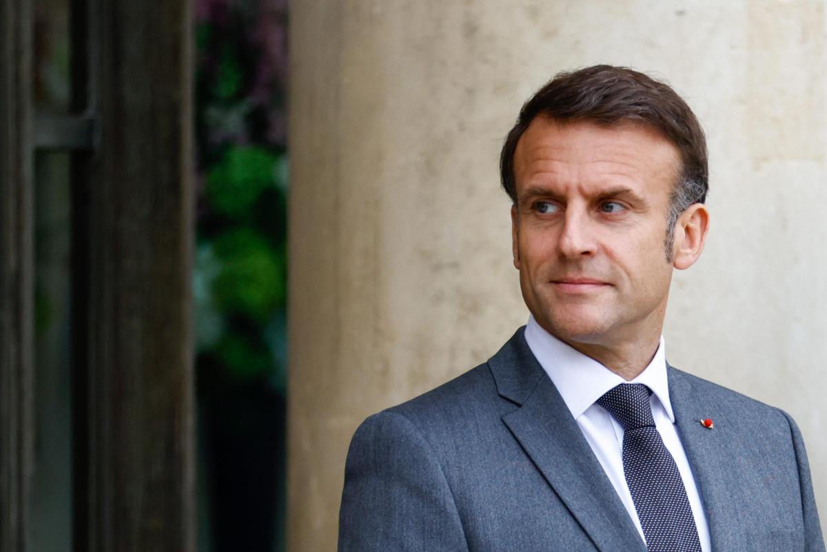 Francia, Macron: “La Russia non può vincere in Ucraina, se necessario e Kiev lo chiederà interverremo”. E Mosca replica: “Ormai lo dice ogni settimana”