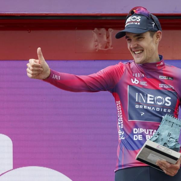 Giro d’Italia 2023, Sivakov dopo la caduta: “Non ho niente di rotto”