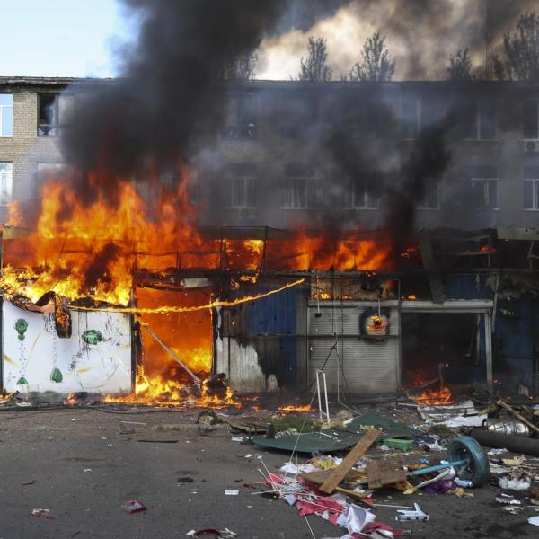 Guerra, bombe russe sul Donetsk. Abbattuti droni su Kryvyi Rih e Mykolaiv